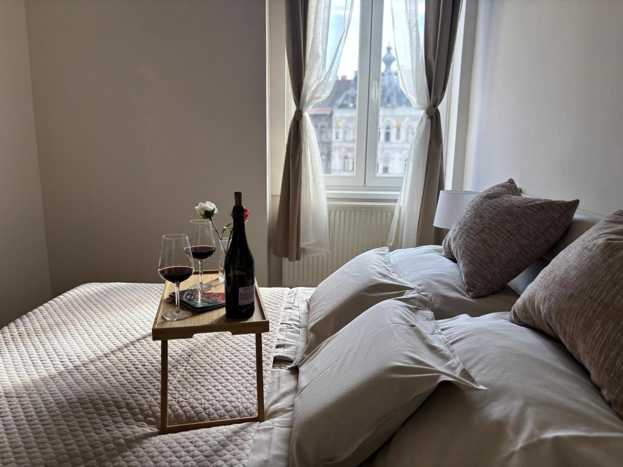 Synagogue Gozsdu Corner Apartment Будапеща Екстериор снимка